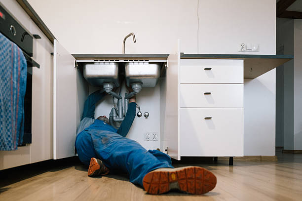 Professional Leak Detection technician working in Weaver, AL